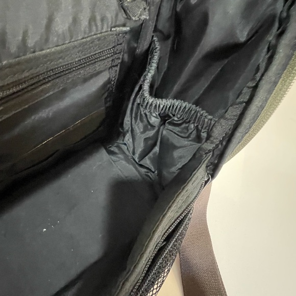 Briggs & Riley Hanging Carry-On Travel Bag - Picture 9 of 15